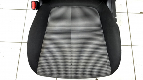 Scaun șofer Hyundai Kona 18-23 fără AIRBAG, fără încălzire, mecanic, material textil, negru cu gri, pentru curățare chimică, ars.