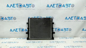 Radiatorul suplimentar de răcire pentru Audi Q7 4L 10-15 nu este original BEHR.