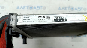 Radiatorul suplimentar de răcire pentru Audi Q7 4L 10-15 nu este original BEHR.