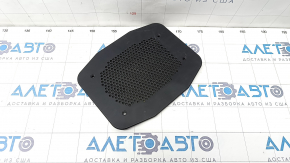 Grila subwoofer-ului sub scaunul pasagerului de la BMW X5 F15 14-18 lipsește.