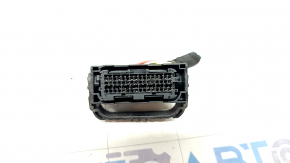 Фишка на блок ECU компьютер двигателя BMW X5 F15 14-18 4.4T черная, тип 2