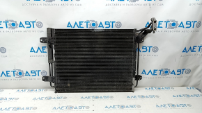 Radiatorul condensatorului de aer condiționat pentru VW Tiguan 09-17 este acoperit cu pete