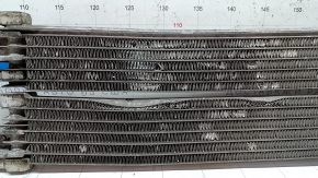 Radiatorul de răcire a cutiei de viteze automată Ford C-max MK2 13-18 este îndoit, suporturile sunt ruginite