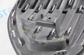 Решетка радиатора grill в сборе с обрамлением Ford Fusion mk5 13-16 с хромом, сломаны крепления