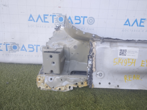 Panoul din spate al unui Ford Explorer 11-19, format din 2 piese, alb, cu lovituri.