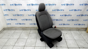 Scaun pasager Ford Escape MK4 20- fără airbag, manual, cu încălzire, material textil gri, necesită curățare chimică.