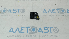 Крепление накладки двери боковой передней левой Audi A5 F5 18-25 верхнее