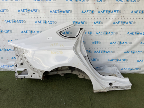 Aripa spate dreapta Ford Fusion mk5 13-20 albă, lovită.