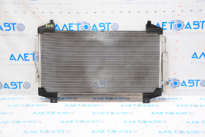 Radiatorul condensatorului de aer condiționat Mitsubishi Outlander 14-16 2.4, 3.0, curbat.