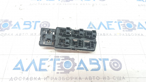 Blocul de siguranțe sub capotă pentru Lexus RX400h 06-08