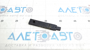 Antena keyless pentru VW Tiguan 09-17 are suportul rupt.