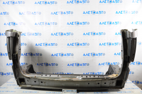 Panoul din spate al Dodge Grand Caravan 11-20, argintiu, cu ochelari.