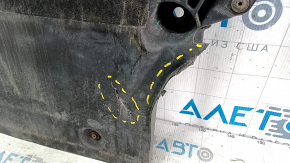 Protecția motorului față Audi A5 F5 17- este topită, crăpată, uzată.