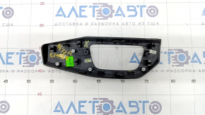 Capacul panoului frontal stânga Audi A4 B9 17- gri, zgârieturi, fixările rupte