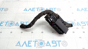 Фишка на блок ECU компьютер двигателя Audi A5 F5 17-25 2.0T правая