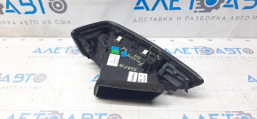 Conducta de aer pentru torpila dreapta Ford Focus mk3 15-18 are prinderea ruptă