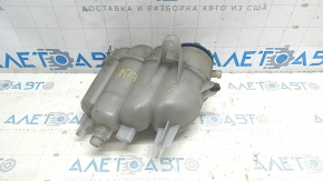 Rezervorul de expansiune al sistemului de răcire Audi A5 F5 17- cu capac, topit