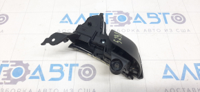 Butoanele de control sunt pe partea stângă a volanului la Ford Focus mk3 15-18 restilizat, uzuri