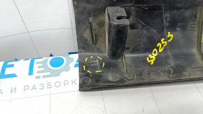 Накладка порога передняя правая Mitsubishi Galant 04-12 черная, царапины, сломано крепление