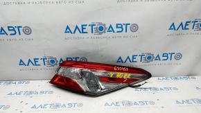 Lampa exterioară aripă dreapta Toyota Camry v70 18- fără capac, pentru polizare.