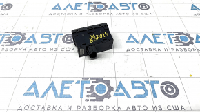 Кнопка TRAC OFF и открытия крышки багажника Infiniti Q50 14-16 полез хром