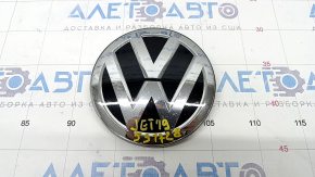 Emblema grilei radiatorului VW Jetta 19- sub distrugător, nisip, zgârieturi