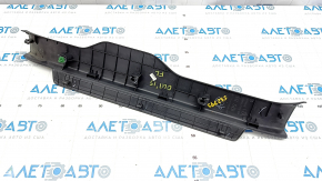 Capac prag fata stanga Subaru Outback 15-19, neagra, uzata.