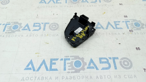 Butonul de control de pe volanul drept al Honda Civic X FC 19-21 pentru controlul de croazieră adaptiv.