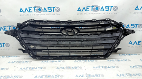 Решетка радиатора grill Hyundai Elantra AD 17-18 дорест, матовый хром, с эмблемой, царапины, песок