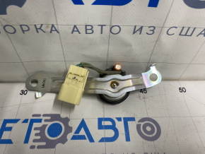 Пищалка в торпеде левая Lexus GS300 GS350 GS430 GS450h 06-11