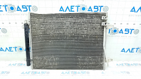 Radiatorul condensatorului de aer condiționat VW Passat b8 16-19 SUA 1.8T, 3.6T este zdrobit.