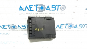 Capacul cutiei de siguranțe sub capotă Audi Q3 8U 15-18