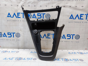 Capacul consolei centrale Ford Focus mk3 15-18 restilizat, negru, zgârieturi