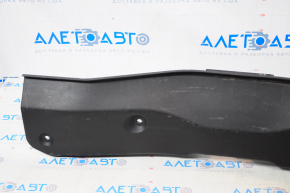 Накладка проема багажника Ford Focus mk3 11-18 5d черн, царапины, слом креп