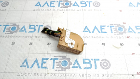 Фишка на Body Control Comfort Module Computer BCM Audi Q3 8U 15-18 бежевая