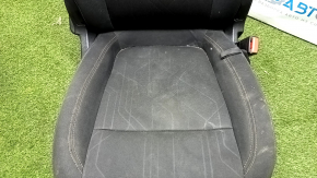 Scaun pasager Chevrolet Trax 17-20 fără airbag, manual, tapițerie neagră, de curățat chimic.