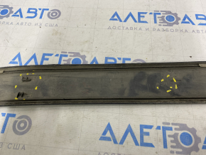 Накладка двери нижняя передняя левая Subaru b10 Tribeca потертости, сломано крепление, царапины