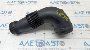 Conducta de aer de la intercooler pentru BMW X3 F25 11-17 2.0T este ruptă.