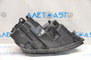 Фара передняя левая VW Jetta 11-16 USA голая, галоген, царапины, TYC