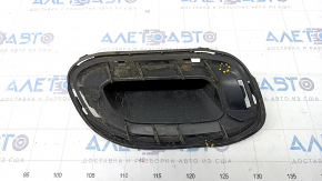 Capacul de bara spate dreapta Mercedes W167 GLE 350 450 20-23 este rupt.