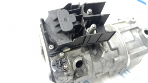 Compresorul de aer condiționat al modelului Mercedes W167 GLE 450 22-23 3.0h este defect, de vânzare în piese de schimb.