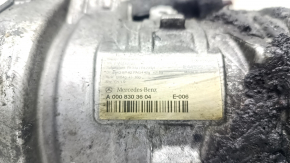 Compresorul de aer condiționat Mercedes W167 GLE 450 22-23 3.0h este defect, pentru piese de schimb.