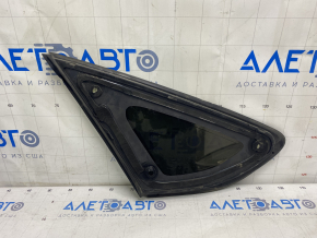 Geamul lateral din spate dreapta Ford Fusion mk5 13-20, cu un crom, zgârieturi pe crom, zgârieturi pe sticlă