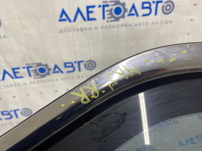 Geamul lateral din spate dreapta cu geam opac pentru Ford Fusion mk5 13-20, cu o singură cromare, zgârieturi pe crom, zgârieturi pe sticlă