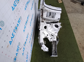 Четверть передняя правая Audi A4 B9 17-20 белая, вмятинки