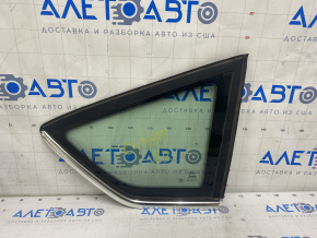 Geamul lateral din spate dreapta Ford C-max MK2 13-18, un crom, zgârieturi pe crom