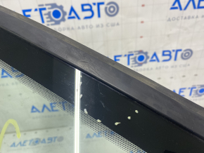 Geamul spate dreapta opac Ford Focus mk3 11-18 5d cu matriță, zgârieturi pe sticlă