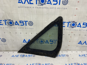 Форточка глухое стекло задняя правая Toyota Prius 20 04-09 царапины на стекле