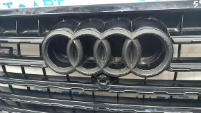 Grila radiatorului asamblată Audi Q7 16-19 negru lucios, cu cameră, cu senzori de parcare, vopsită în nuanță de nisip, embleme colorate