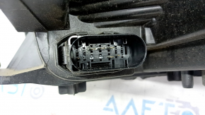 Far dreapta față asamblată Ford Escape MK3 17-19 restilizată halogen + LED luminoasă, păianjen, lac zgâriat, nisip, prindere ruptă, fără capac de protecție